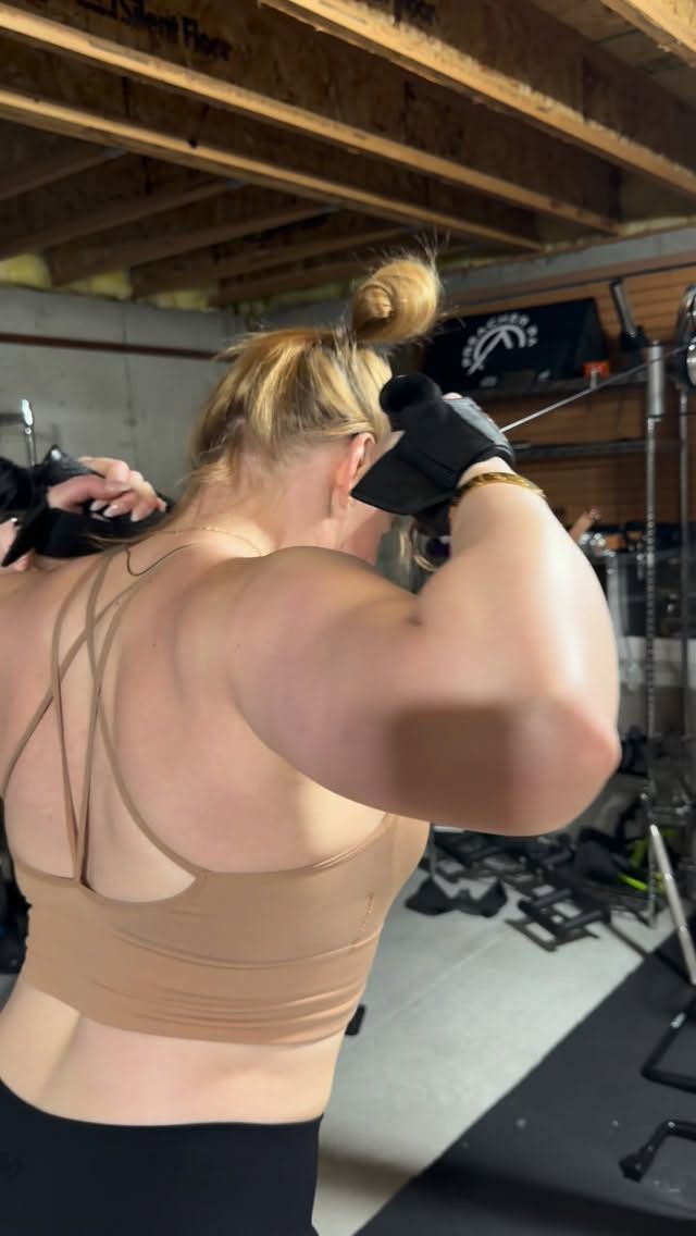 Face pulls with the Focus Straps from Andreoni Fitness.