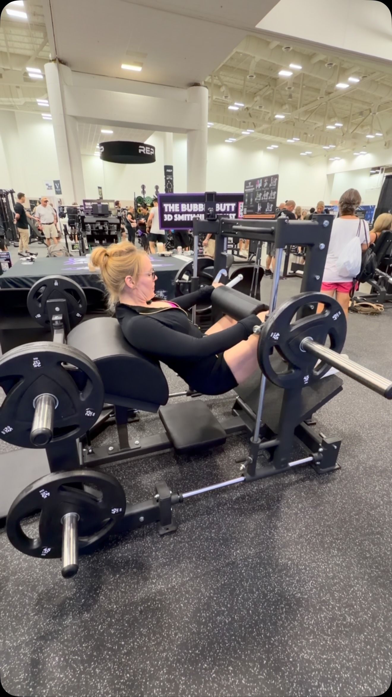 @templeofgainzfitness “The Bubble Butt” 3D Smith Hip Thrust