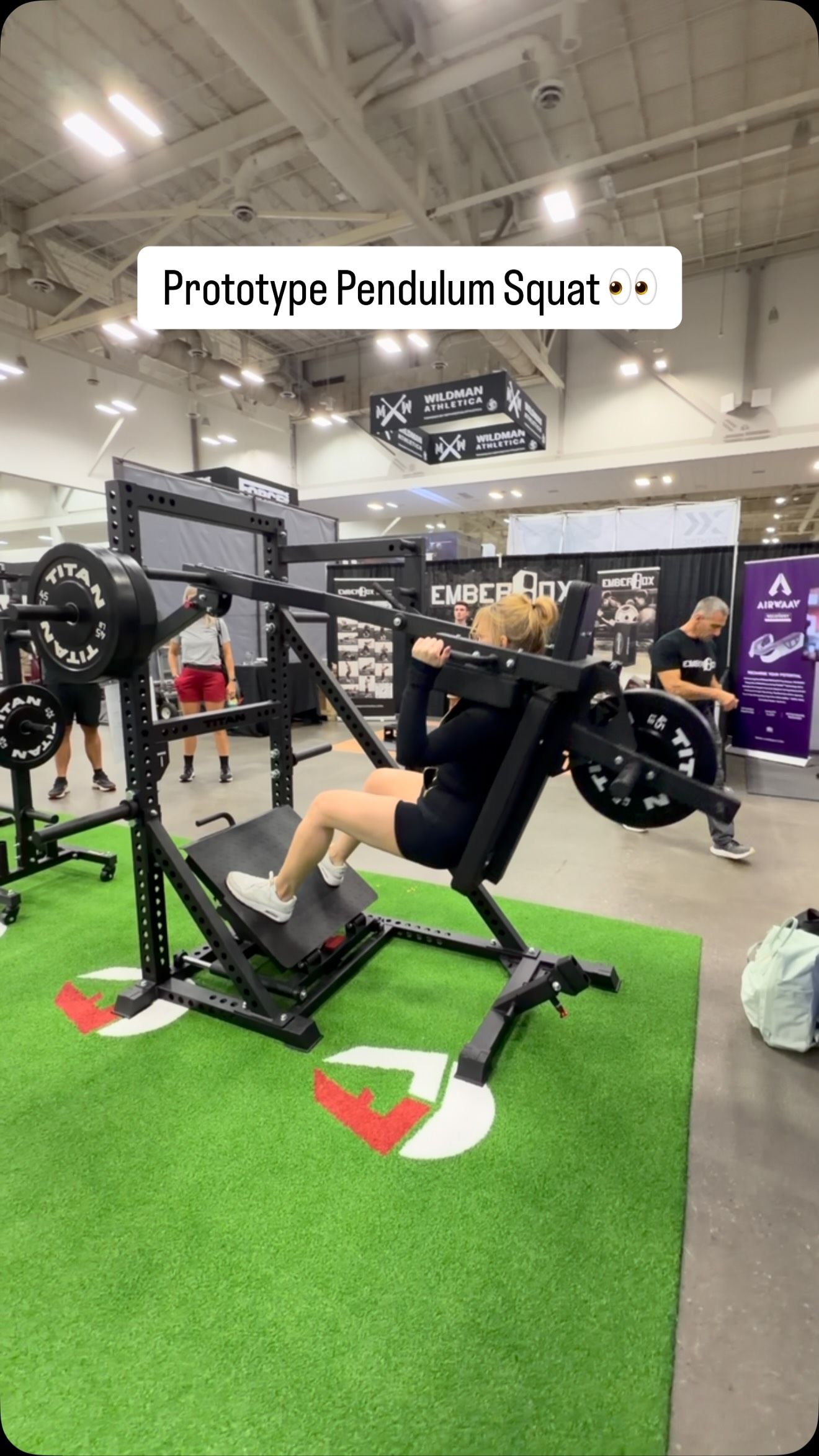 Prototype Pendulum Squat by @betitanfit