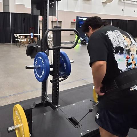 Okay I really do like my Rhino (SquatMax is still the best belt squat though 🫡) but this Bells of Steel belt squat might just be the Rhino Poacher 🦏🪦 not because I’d say it’s better necessarily but way more practical for Home Gyms.